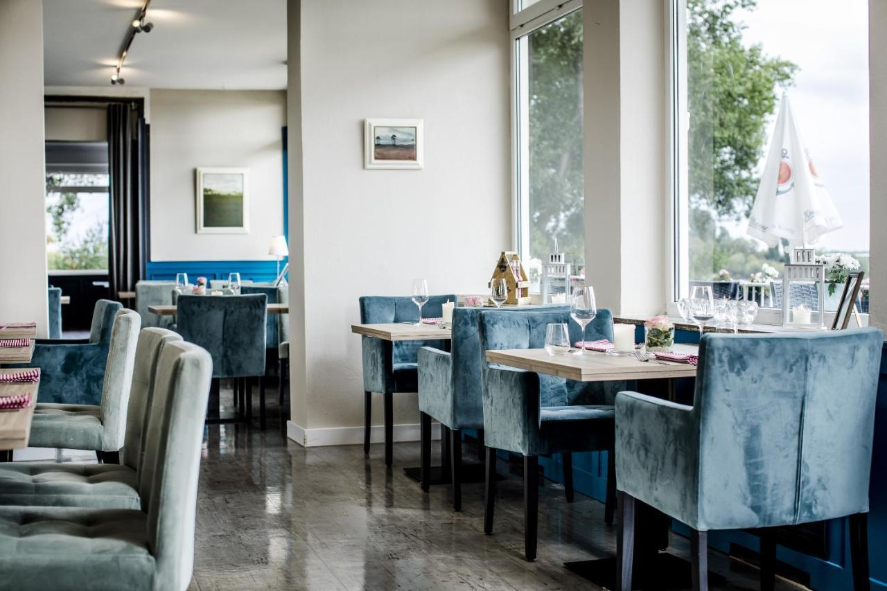 Hotel Faehrhaus Km734 Dusseldorf Bagian luar foto