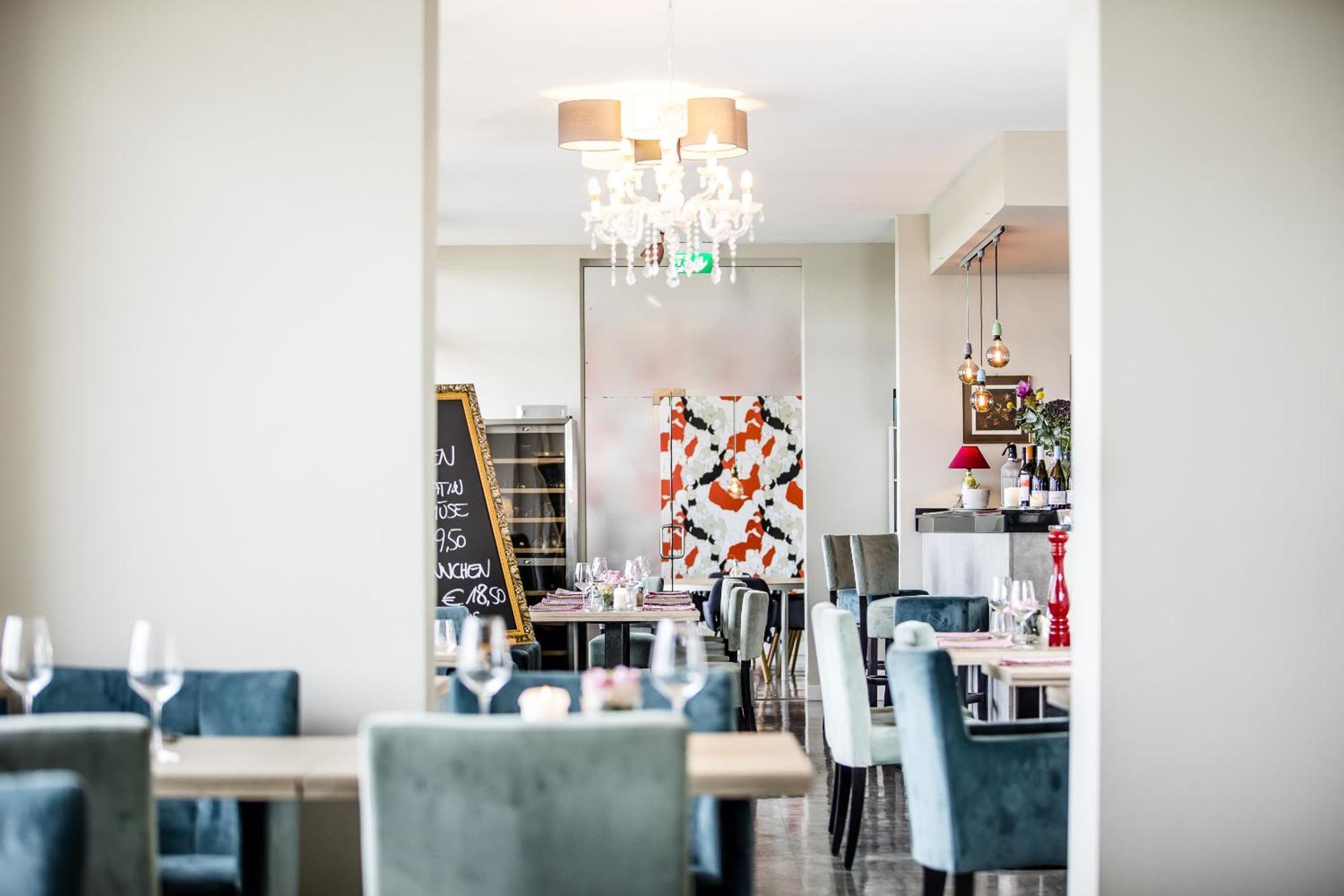 Hotel Faehrhaus Km734 Dusseldorf Bagian luar foto