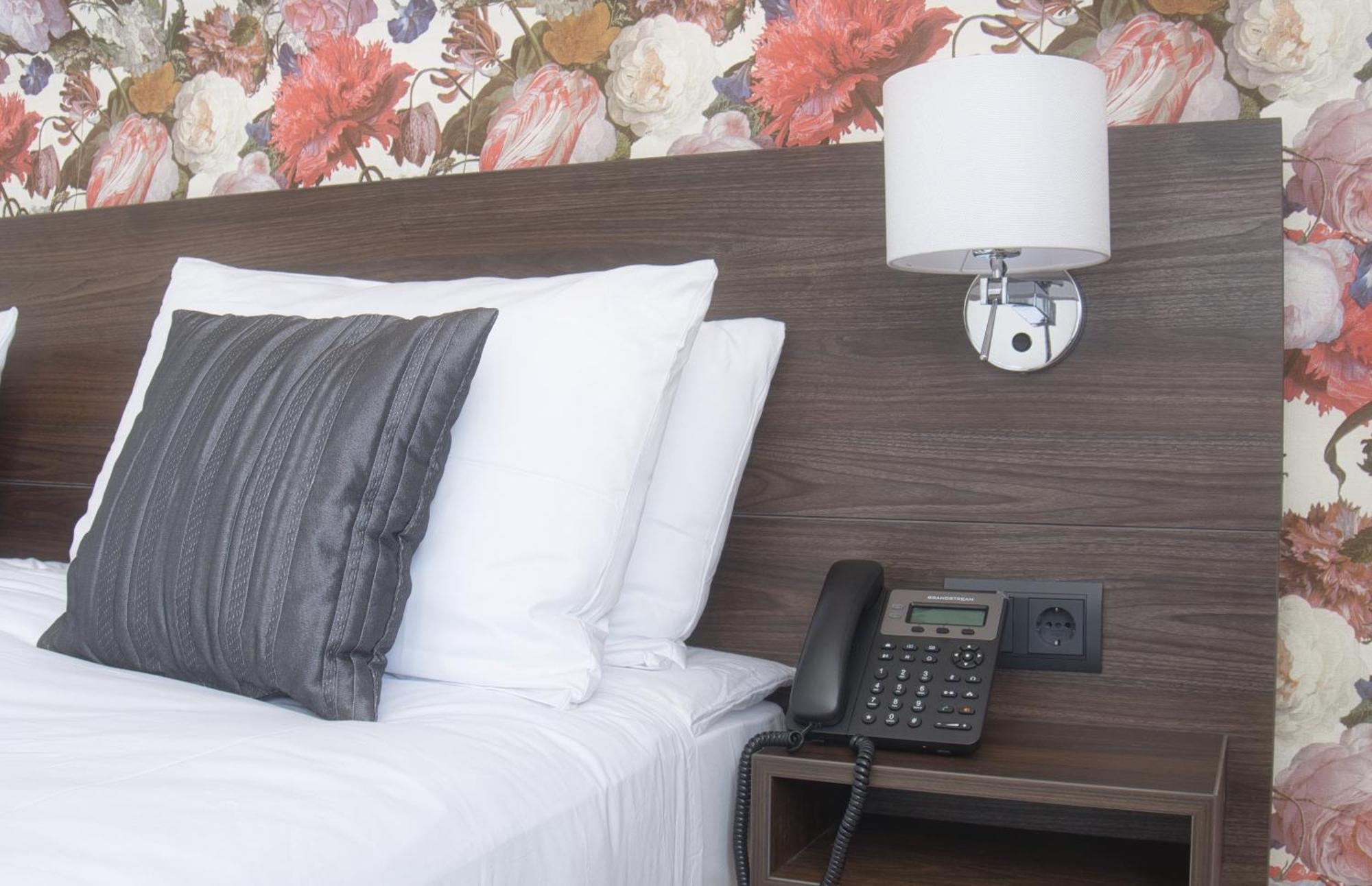 Hotel Faehrhaus Km734 Dusseldorf Ruang foto