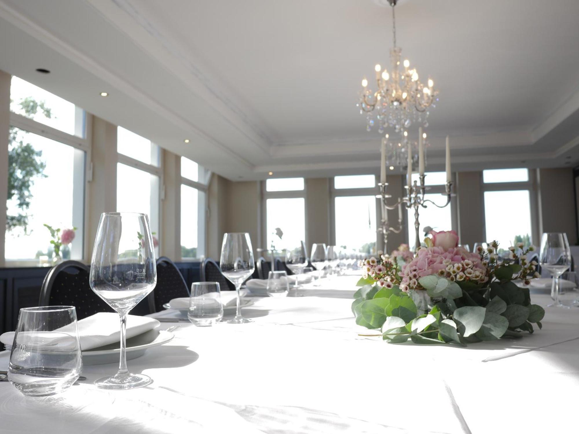Hotel Faehrhaus Km734 Dusseldorf Bagian luar foto